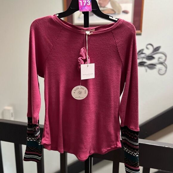 NWT Beach/Lunch/Lounge Pink Long Sleeve Medium Top #173 - Picture 1 of 6